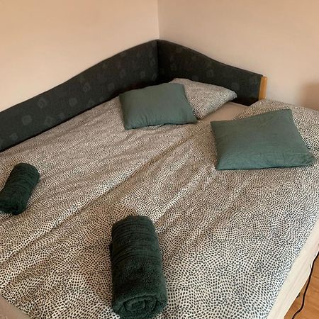 Kunčice pod OndřejníkemProstorny Apartman Pro 4 Osoby V Beskydechアパートメント エクステリア 写真