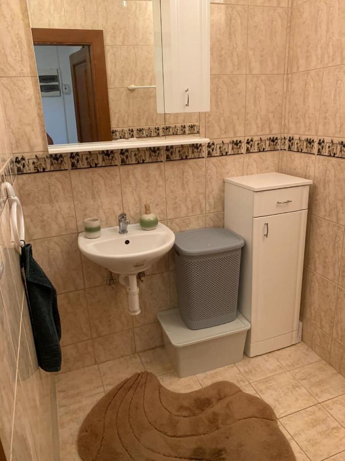 Kunčice pod OndřejníkemProstorny Apartman Pro 4 Osoby V Beskydechアパートメント エクステリア 写真